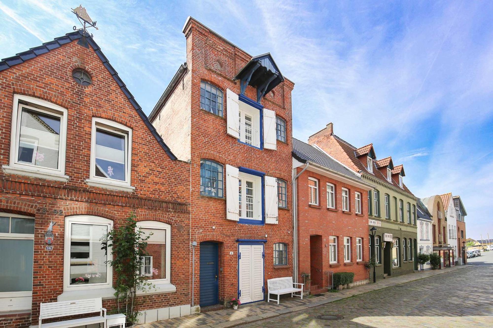 Altes Kontorhaus Kajuete Apartment Husum  Ngoại thất bức ảnh